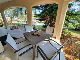 Treasure Beach 2 Bedroom Home by RedAwning