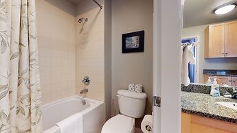 Mammoth Green #205 3 Bedroom Condo by RedAwning