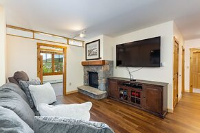 8363 Buffalo Lodge 3 Bedroom Condo by RedAwning