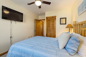 8363 Buffalo Lodge 3 Bedroom Condo by RedAwning