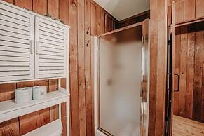76gs - Genuine Log Cabin - Wifi - Pets Ok - Sleeps 4 2 Bedroom Home by