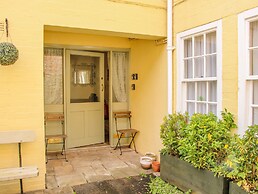 138c Old Star & Garter Mews