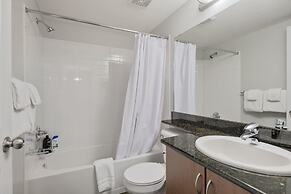 AMAZING 3Br Condo | Heated Pool & Hot Tub | Hm Theatre | Fire Table | 