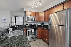 AMAZING 3Br Condo | Heated Pool & Hot Tub | Hm Theatre | Fire Table | 