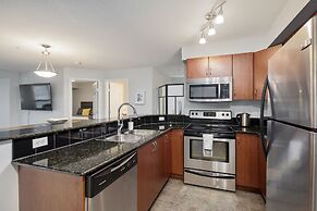 AMAZING 3Br Condo | Heated Pool & Hot Tub | Hm Theatre | Fire Table | 