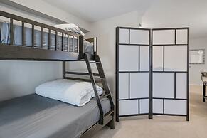 AMAZING 3Br Condo | Heated Pool & Hot Tub | Hm Theatre | Fire Table | 