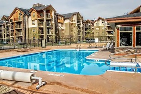 AMAZING 3Br Condo | Heated Pool & Hot Tub | Hm Theatre | Fire Table | 