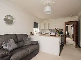 Shoreside Cottage