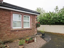 Shoreside Cottage