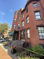 Maverick Suites at 402 Columbus Ave