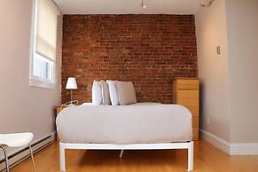 Maverick Suites at 402 Columbus Ave