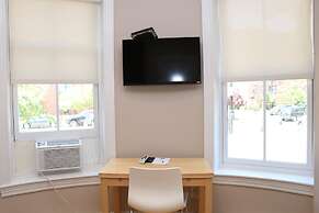 Maverick Suites at 402 Columbus Ave