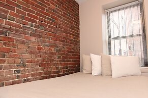 Maverick Suites at 402 Columbus Ave