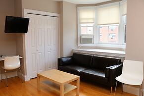 Maverick Suites at 402 Columbus Ave