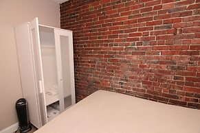 Maverick Suites at 402 Columbus Ave