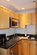 Maverick Suites at 402 Columbus Ave