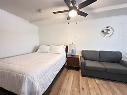 Alhonna Resort LLC