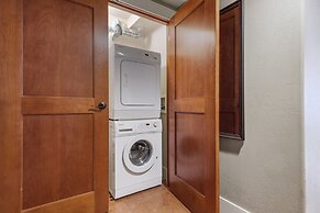 Luxury 3-Br Penthouse | INDOOR Pool & Hot Tub | Pool Table | 2 Decks +