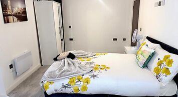 Charming 1-bed Apartment in Bradford City Holiday