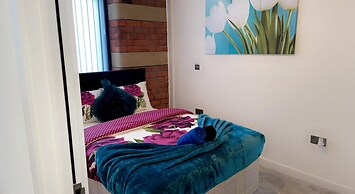 Charming 1-bed Apartment in Bradford City Holiday