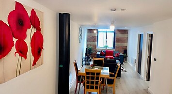 Charming 1-bed Apartment in Bradford City Holiday