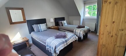 Ben Reoch Cottage - Loch Lomond & Arrochar Alps