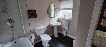 Ben Reoch Cottage - Loch Lomond & Arrochar Alps