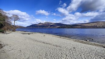 Ben Reoch Cottage - Loch Lomond & Arrochar Alps