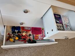 360 Serviced Accommodations - Swan Path Retreat - 2 Bedroom Apartment