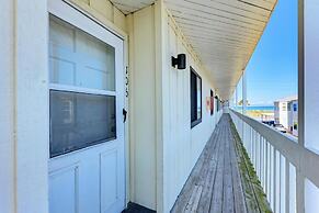 Gulf Breeze Ami-2bd-2ba-condo-private Beach Access-heater Pool-water V