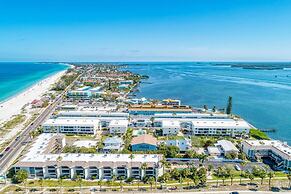 Gulf Breeze Ami-2bd-2ba-condo-private Beach Access-heater Pool-water V