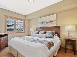 SPACIOUS 3-Br Luxury Condo | HEATED Pool + 3 Hot Tubs | Pool Table | H