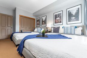 SPACIOUS 3-Br Luxury Condo | HEATED Pool + 3 Hot Tubs | Pool Table | H