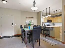 SPACIOUS 3-Br Luxury Condo | HEATED Pool + 3 Hot Tubs | Pool Table | H