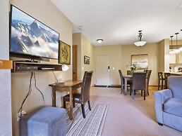 SPACIOUS 3-Br Luxury Condo | HEATED Pool + 3 Hot Tubs | Pool Table | H