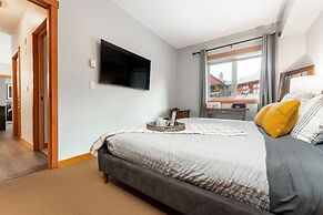 SPACIOUS 3-Br Luxury Condo | HEATED Pool + 3 Hot Tubs | Pool Table | H