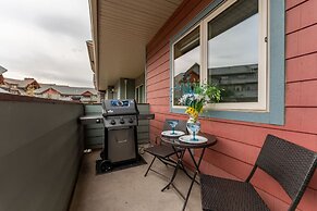 SPACIOUS 3-Br Luxury Condo | HEATED Pool + 3 Hot Tubs | Pool Table | H