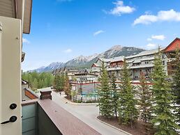 SPACIOUS 3-Br Luxury Condo | HEATED Pool + 3 Hot Tubs | Pool Table | H