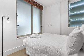 Elegant stunning marina views