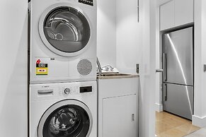 Elegant stunning marina views