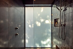 Kaitiaki Lodge - Pool & hot tub