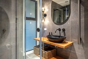 Kaitiaki Lodge - Pool & hot tub