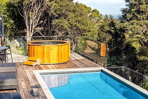 Kaitiaki Lodge - Pool & hot tub