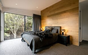 Kaitiaki Lodge - Pool & hot tub