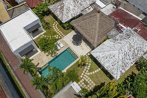 Villa Kelapa Putih