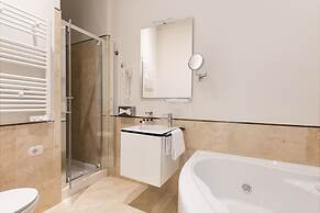 At 41 Luxury Suites & Rooms