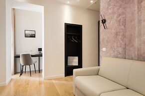 At 41 Luxury Suites & Rooms