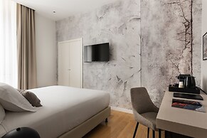 At 41 Luxury Suites & Rooms