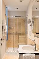 At 41 Luxury Suites & Rooms