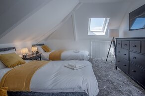 Gwynne House - 6 Bedroom - Tenby Harbour